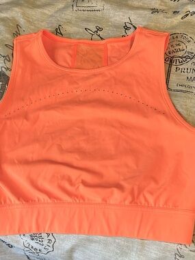 Lululemon Hotty Hot Crop Top Size 6